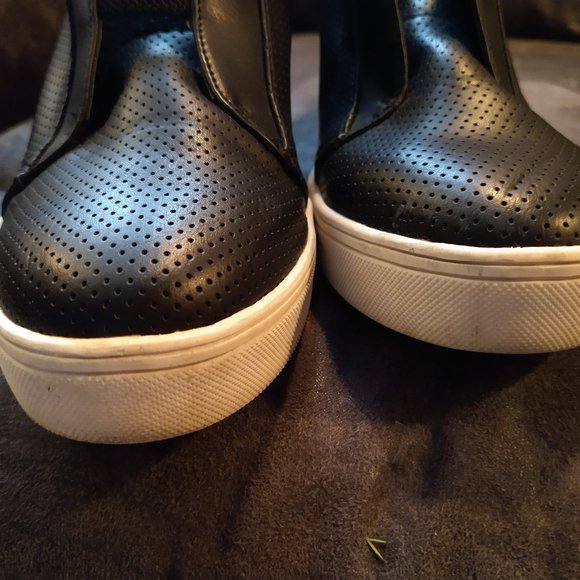 MIA - BLACK WEDGE SNEAKERS - SIZE 9.5 - GOOD CONDITION - Picture 2 of 9